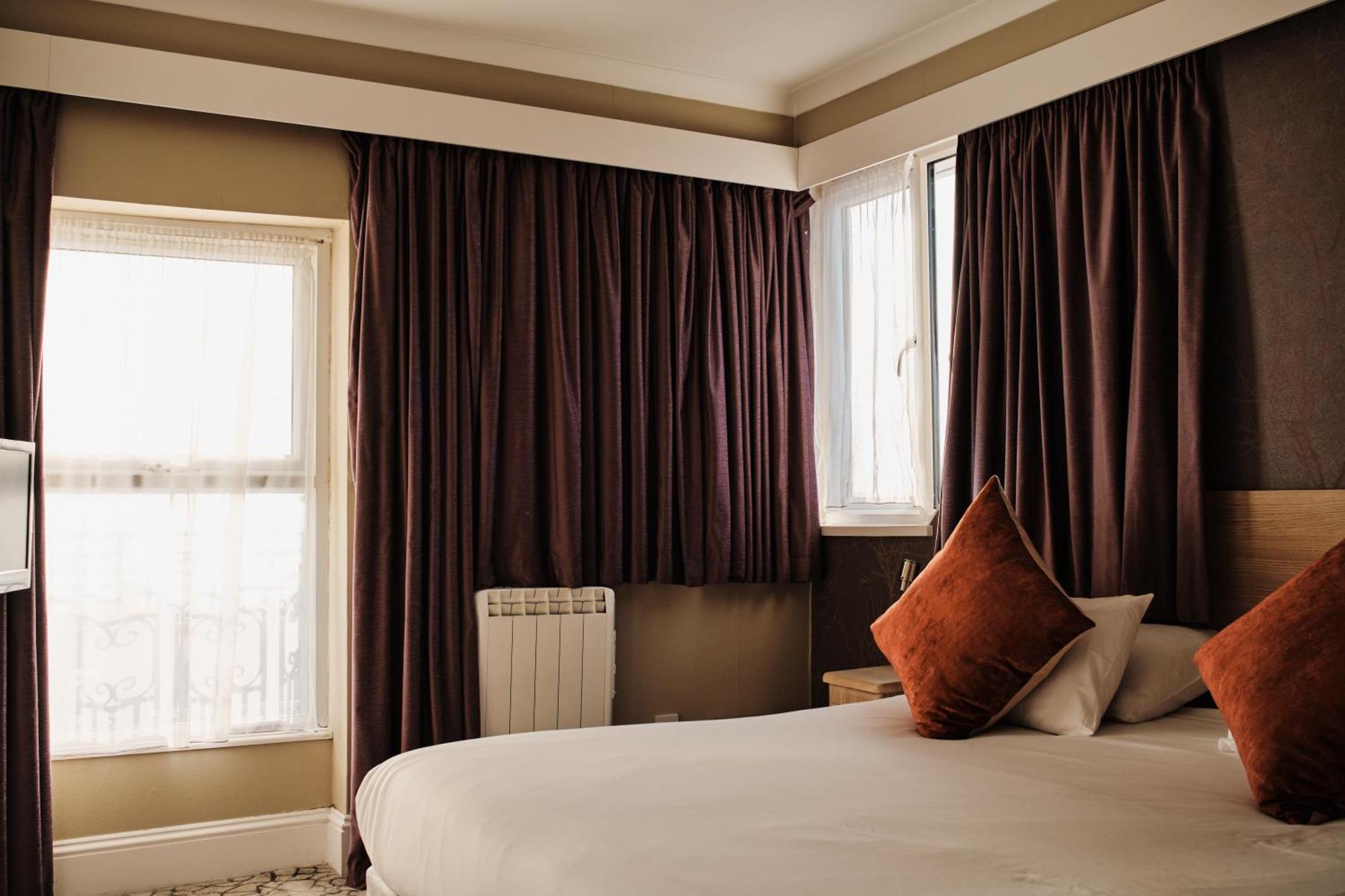 Hotel De Normandie Saint Helier Room photo